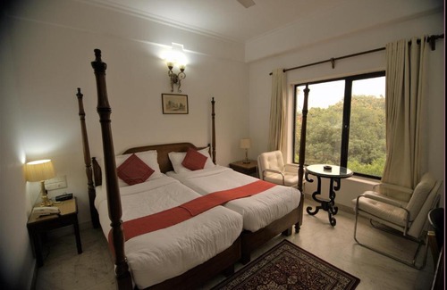 Saket Hotel | Hotel Palm Greens