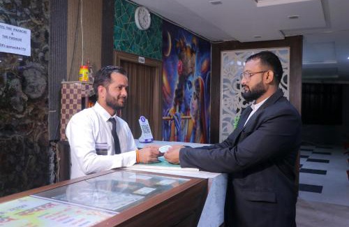 Mathura Hotel | Hotel Panache 500 Mtrs From Shri Krishna Janma bhumi Teample