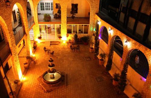 Bernal Hotel | Hotel Peña Florencia