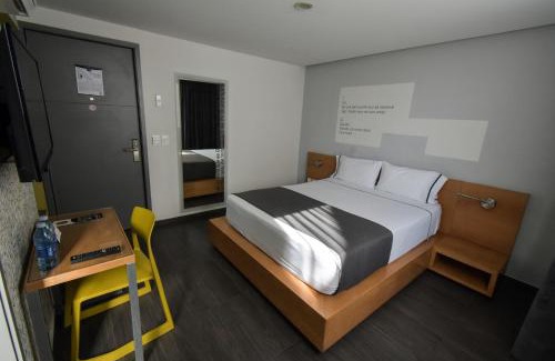 Downtown Guadalajara Hotel | Hotel Perla Central