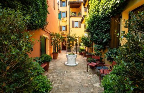 Historic Center Hotel | Hotel Porta San Mamolo