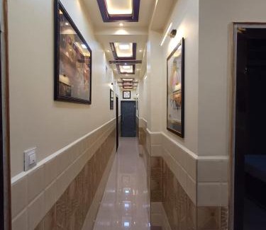 Mathura Hotel | Hotel Pragati Palace, Near Krishna Janambhumi, Mathura