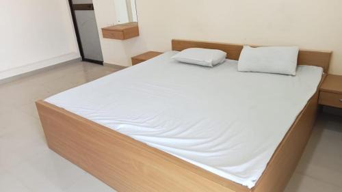 Faizabad House | Hotel Premkunj