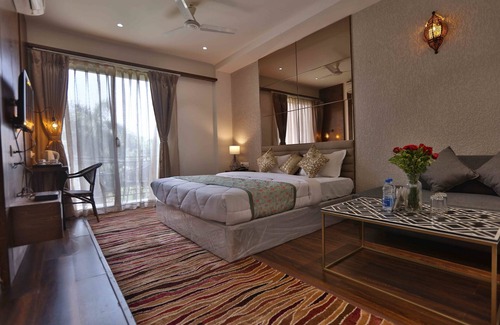 Jalgaon Hotel | Hotel President Cottage Resort