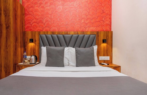 Goregaon West Hotel | Hotel Priceless Suite