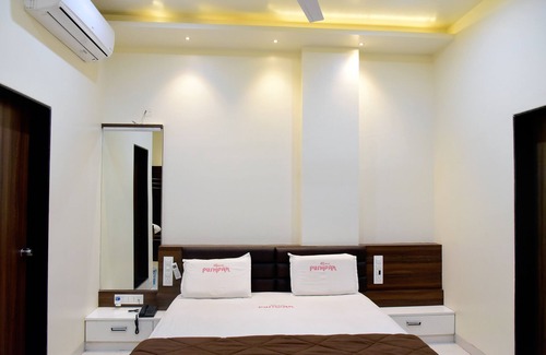 Satara Hotel | Hotel Pushpak Satara