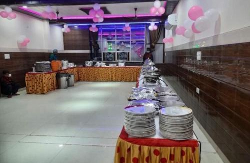Sikandra Hotel | HOTEL R M PLAZA