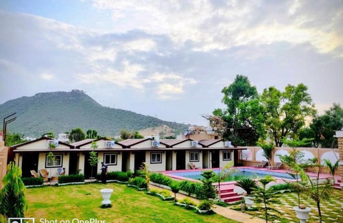 Pushkar Hotel | Hotel Raj Mahal - Luxery Room With Pool