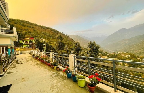Guptkashi Hotel | Hotel Raj Shree Palace
