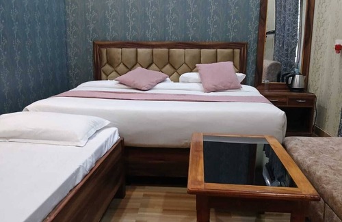 Varanasi Hotel | Hotel Rajveer Inn Varanasi, Best Hotel Varanasi