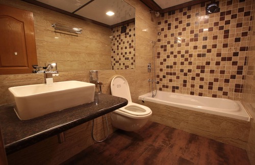 Chendhare Hotel | Hotel Ravi Kiran
