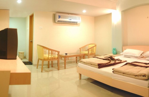 Chendhare Hotel | Hotel Ravi Kiran