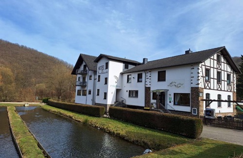 Macken House | Hotel Restaurant Forellenzucht - Doppelzimmer Dusche/wc