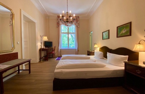 Falkensee Hotel | Hotel - Restaurant Kronprinz