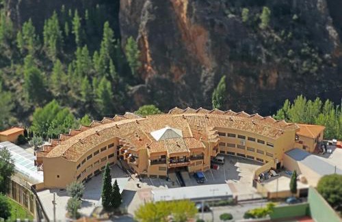 Ayna Hotel | Hotel Restaurante Felipe II