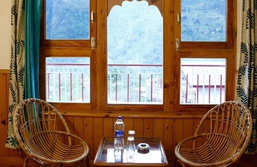 Jagatsukh Hotel | Hotel Rishi Palace