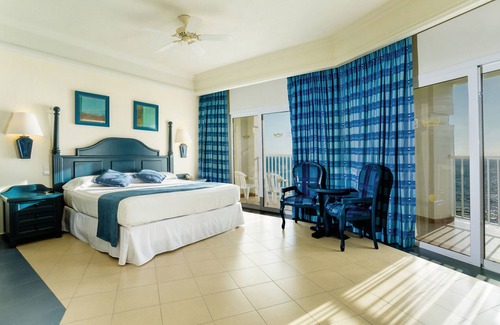 Cerritos Resort | Hotel Riu Emerald Bay - All Inclusive