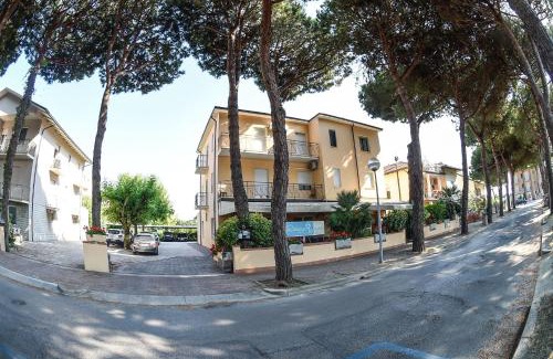 Pinarella Hotel | Hotel Riziana
