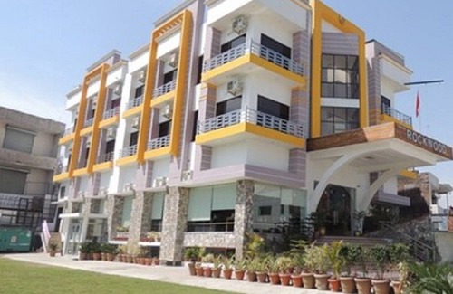 Paonta Sahib Hotel | Hotel Rockwood