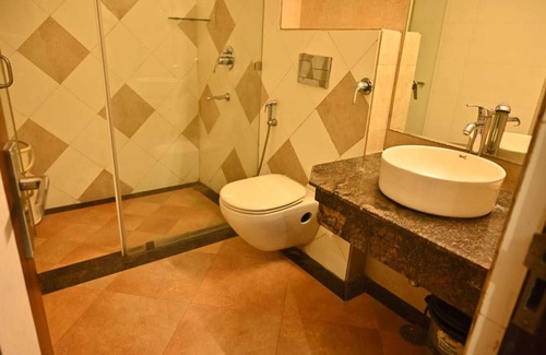 Kanpur Hotel | HOTEL ROYAL COTTAGE