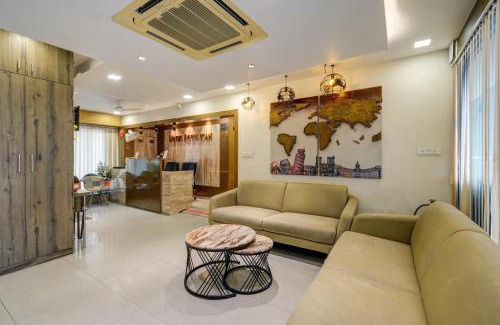 Bodakdev Hotel | Hotel Royal Ican Sindhubhavan Road