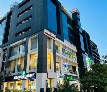 Bodakdev Hotel | Hotel Royal Ican Sindhubhavan Road