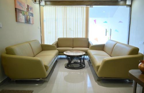 Bodakdev Hotel | Hotel Royal Ican Sindhubhavan Road