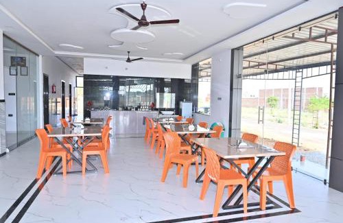Sikar Hotel | Hotel Rudraksha Restaurant And Resort