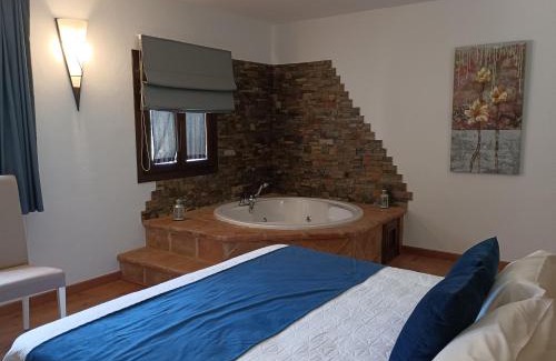 Zahara de la Sierra House | Hotel Rural los Tadeos