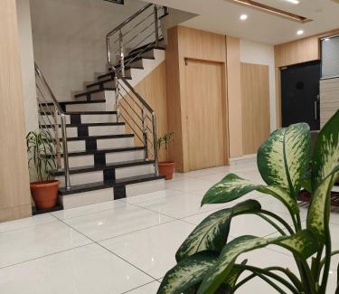 Palsana Hotel | HOTEL SAHYOG & ROOMS