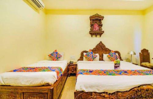 Shirdi Apartment | Hotel Sai Jharna