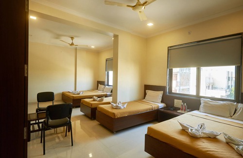 Shirdi Hotel | Hotel Sai Vidisha Palace