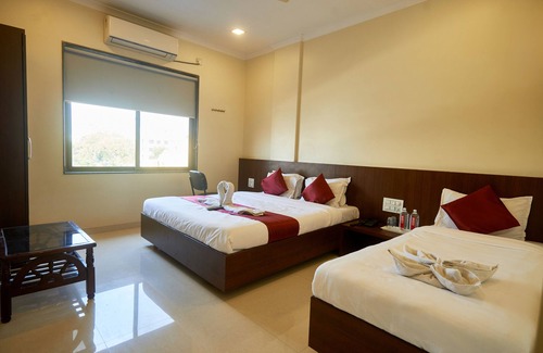 Shirdi Hotel | Hotel Sai Vidisha Palace