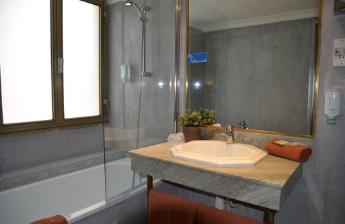 Noailles Hotel | Hotel Saint Ferreol