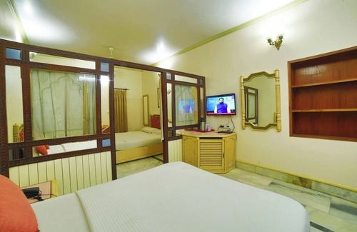 Mount Abu Hotel | Hotel Samrat International