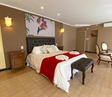 San Antonio de Areco Hotel | Hotel San Carlos