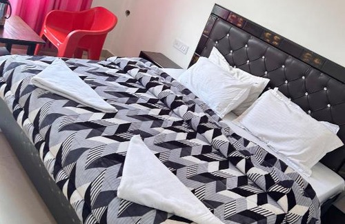 Sitapur Hotel | Hotel Sarthak Villa