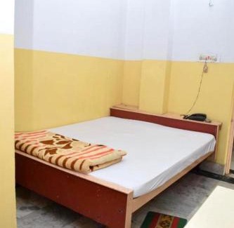 Deoghar House | HOTEL SAVITRI Nearest Deoghar Mandir