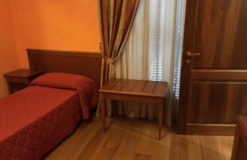 Isola del Liri Hotel | Hotel Scala alla Cascata