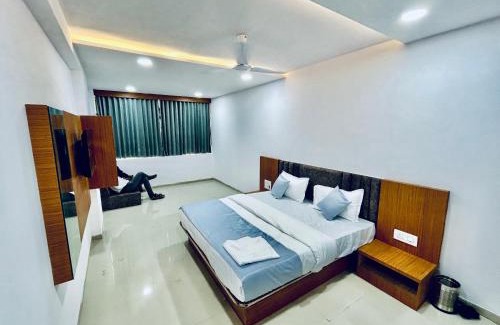 Ahmedabad Hotel | Hotel Season