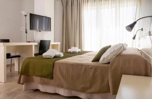 Agua Amarga Hotel | Hotel Senderos