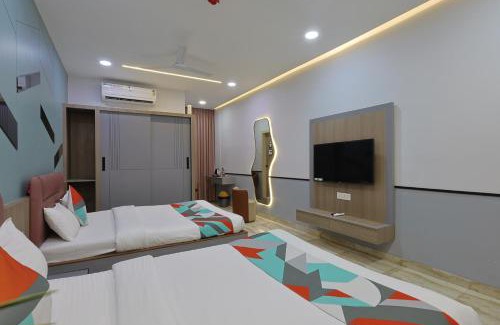 Surat Hotel | Hotel Shiv Vatika