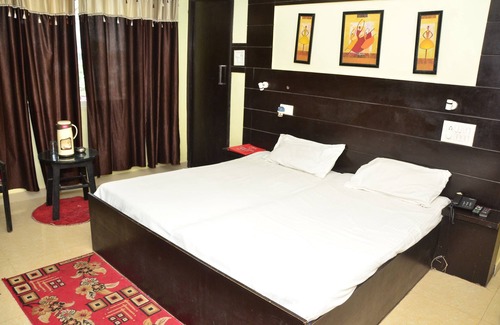 Basti Hotel | Hotel Shivay Palace