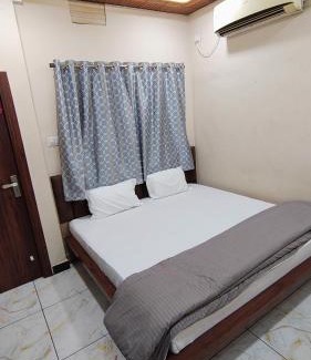 Ujjain House | Hotel Shivnandani