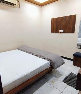 Ujjain House | Hotel Shivnandani