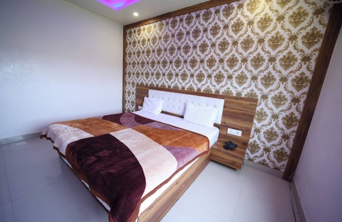 Mat Hotel | Hotel Shree Ji Inn
