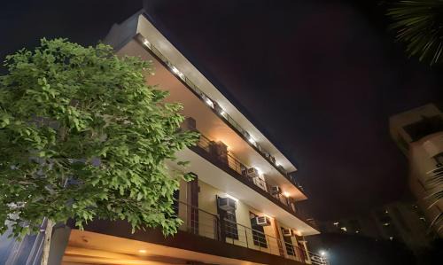 Mathura Hotel | HOTEL SHREERADHA RESORT