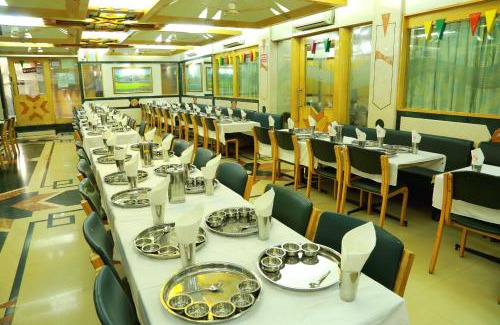 Shivajinagar Hotel | Hotel Shreyas