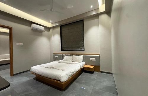 Sangole Hotel | Hotel Shriram