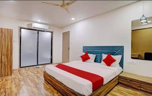 Surat Hotel | Hotel signature